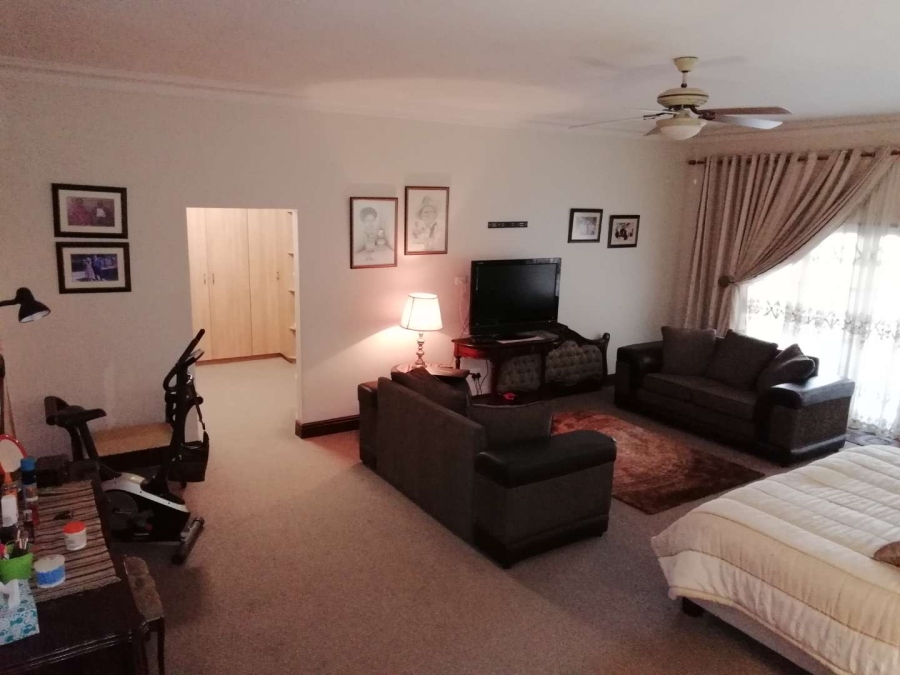 5 Bedroom Property for Sale in Keidebees Northern Cape